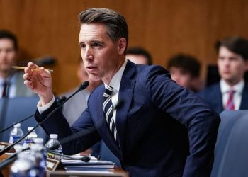 Republican senators blast FDA for expanding abortion pill access