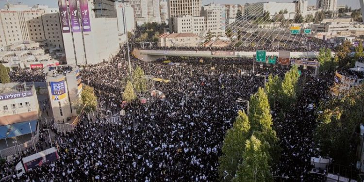 Ultra-Orthodox protesters in Jerusalem rally over Israel’s draft exemption as clashes break out