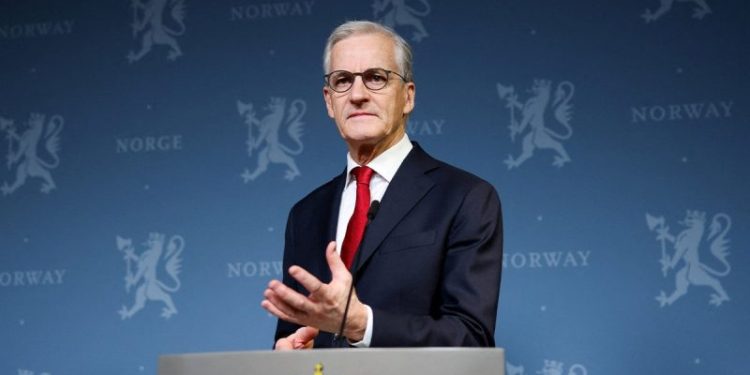 Trump warns US can no longer think ‘purely of peace’ as he pushes for Greenland control